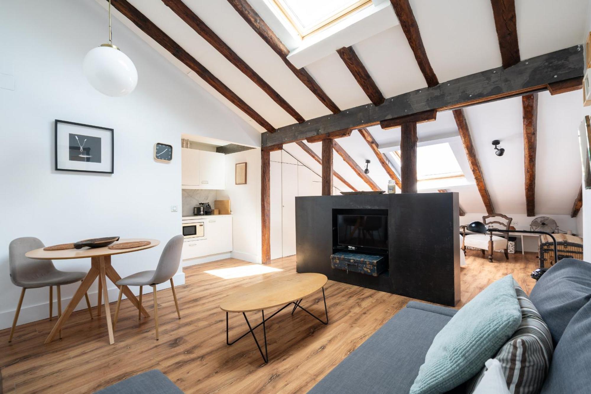 Apartamento En Alonso Martinez Alquiler Temporal Madrid Esterno foto